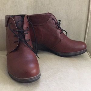 Heeled ankle booties